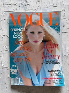 Vintage Vogue magazine February 1997 Kirsty Hume cover